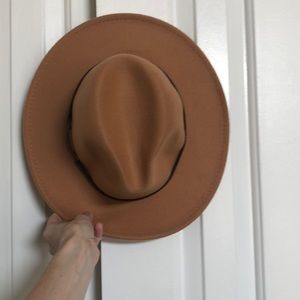 Tan Women’s Hat